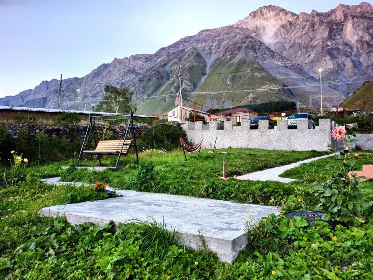 Nikolo Inn Kazbegi Exteriör bild