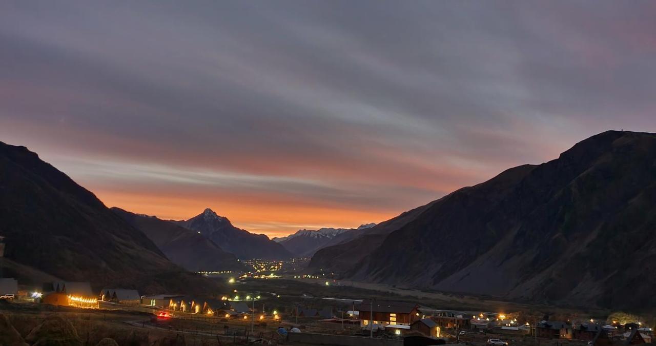 Nikolo Inn Kazbegi Exteriör bild