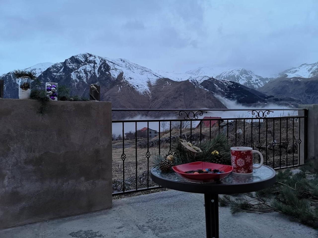 Nikolo Inn Kazbegi Exteriör bild