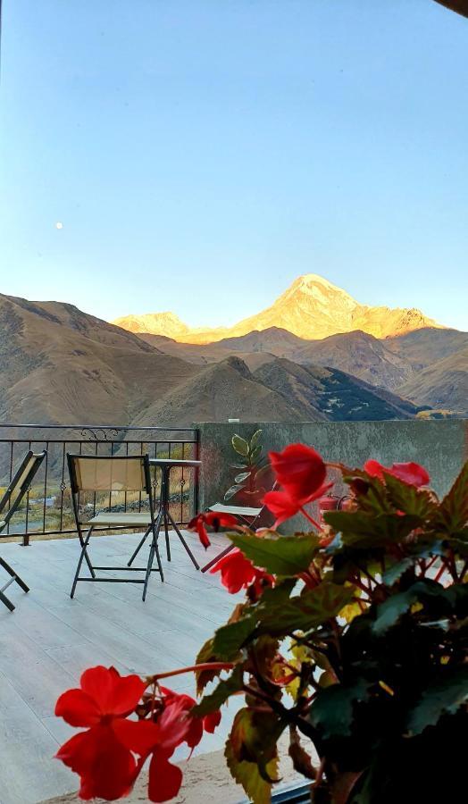 Nikolo Inn Kazbegi Exteriör bild